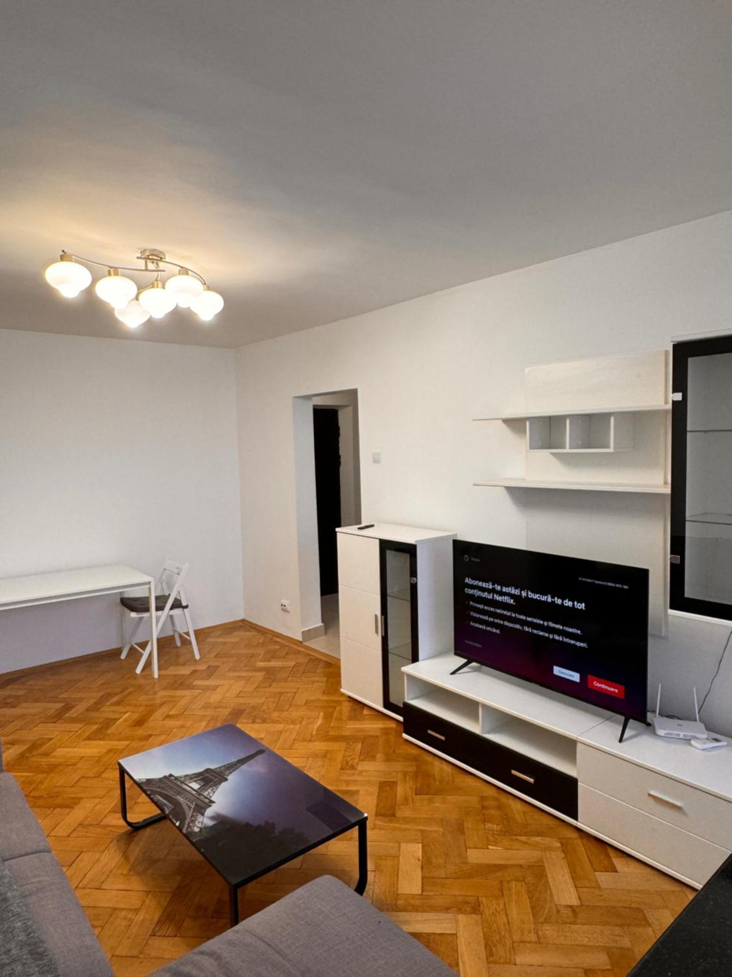 Luxury In Victoriei Bulevard * 布加勒斯特